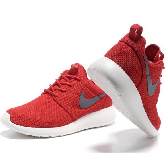 Nike Roshe One Red Gray New 🔥 - Picture 4 of 4